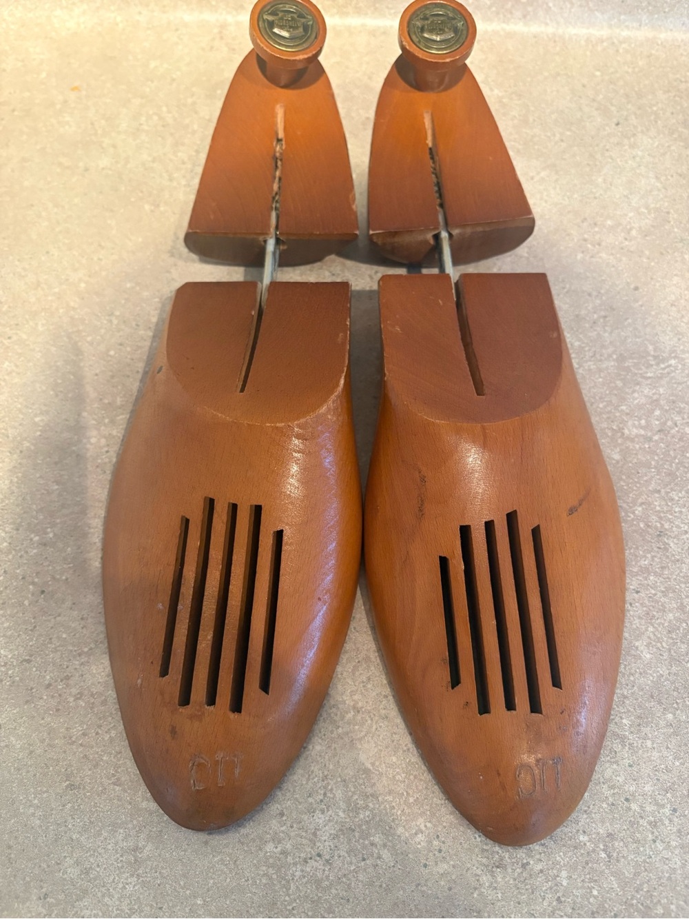 Florsheim Wooden Shoe Trees in Light Brown vintage 11C